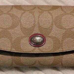 Tan Coach Wallet Iconic logo with Hot pink leather trim snap front Exc Vintage?